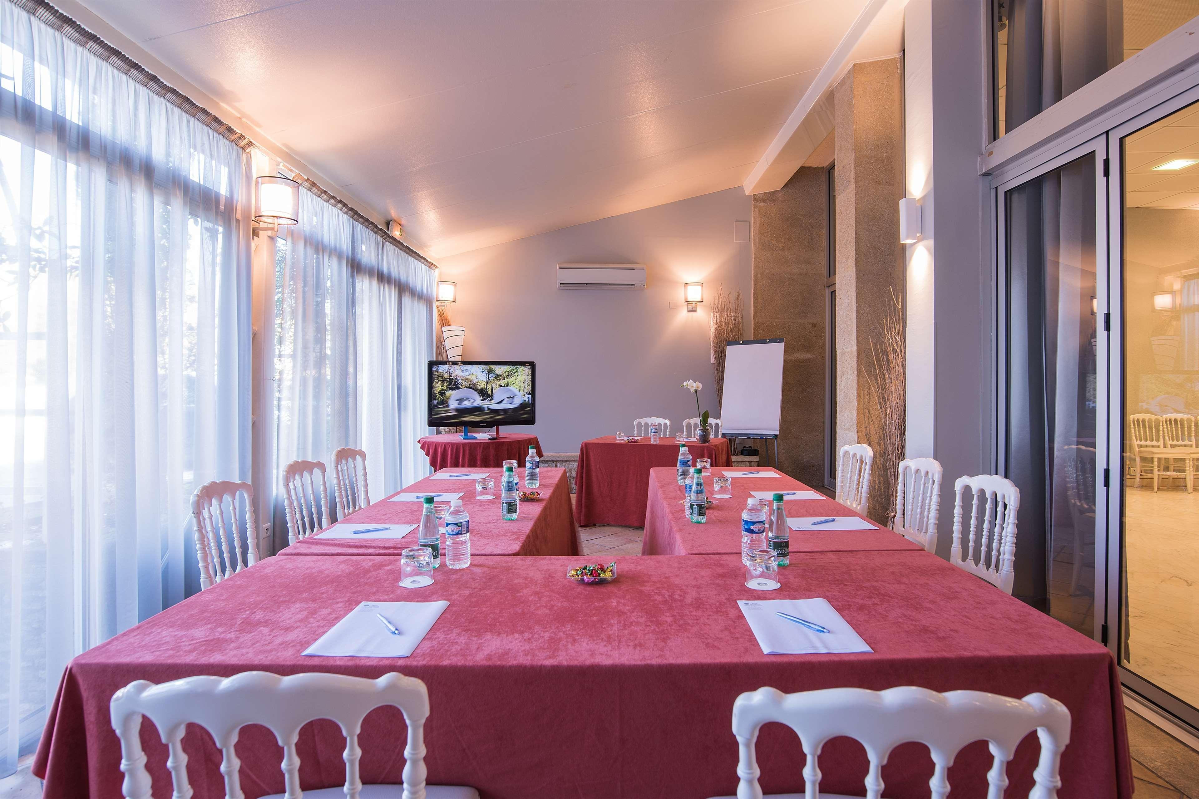 Best Western Sevan Parc Hotel Pertuis Ngoại thất bức ảnh