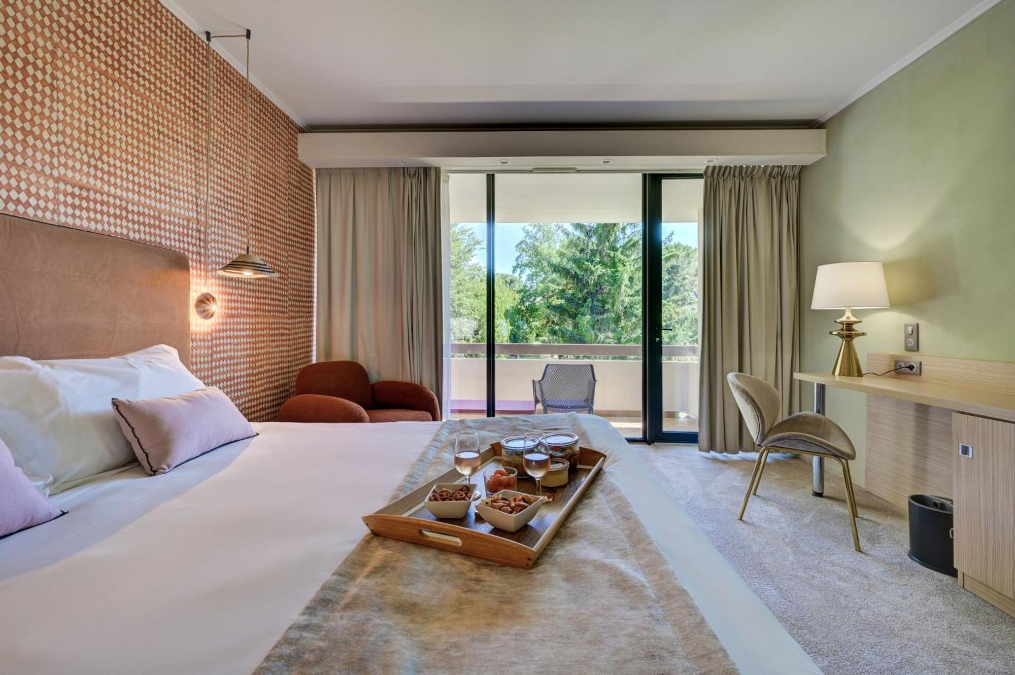Best Western Sevan Parc Hotel Pertuis Ngoại thất bức ảnh